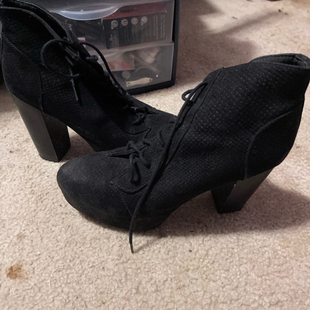 Hm high heeled booties